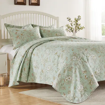 Front. BreeBe - Olivia Quilt Set 3-Piece King/Cal King - Mint.