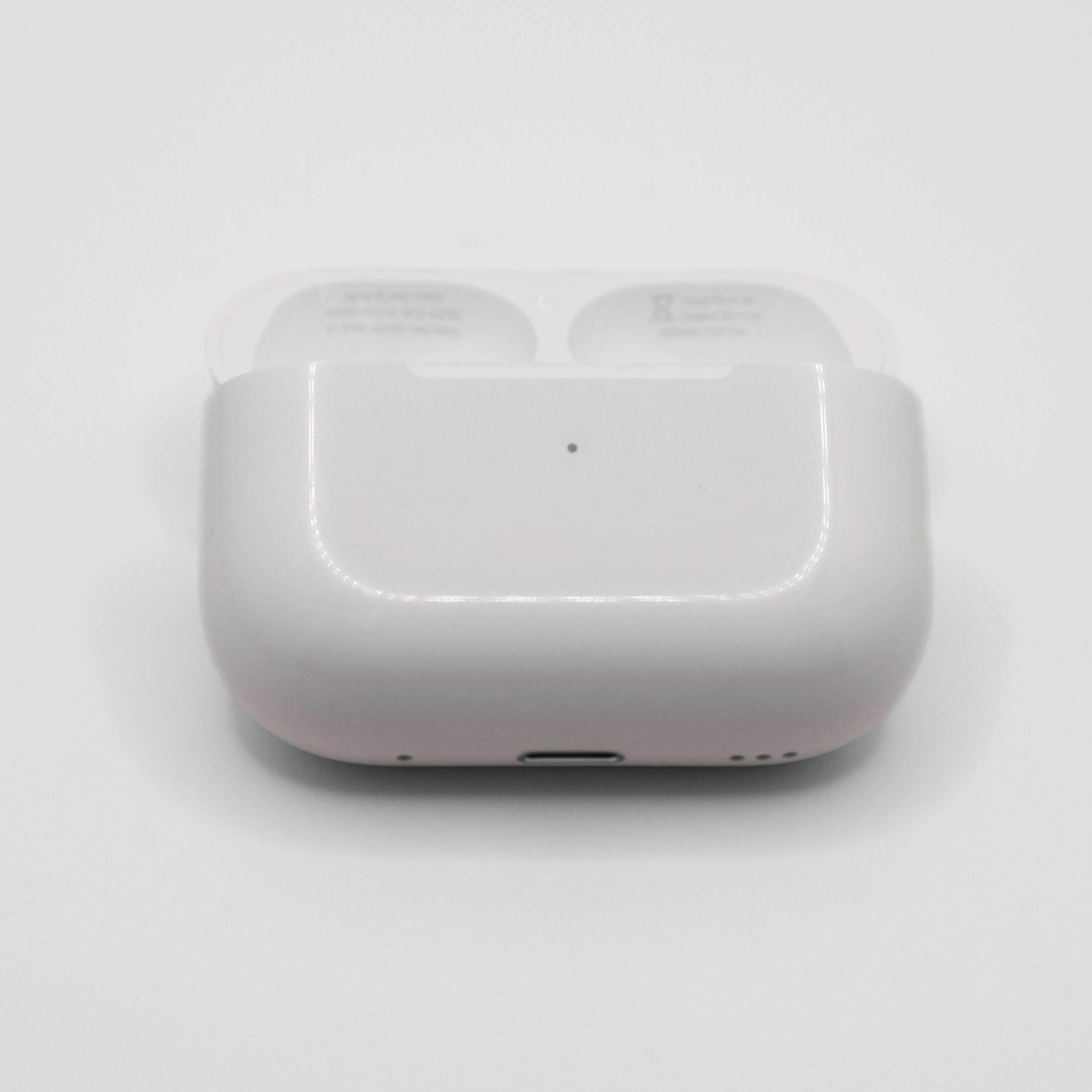 Alt View 1. Apple - Apple AirPods Pro 2nd Gen (USB-C) - Replacement Charging Case (A2968).