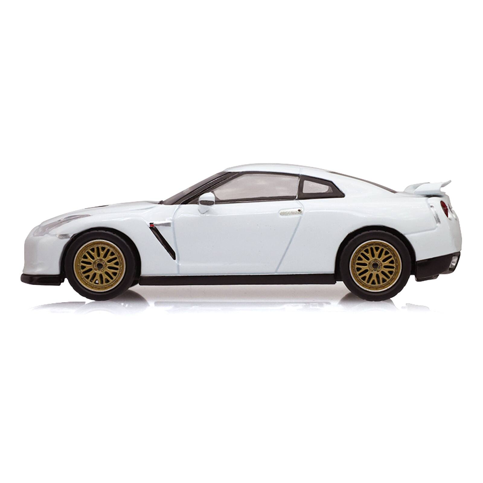 Alt View 1. Greenlight - 2007 Nissan GT-R (R35) Pearl White with Gold Wheels "Tokyo Torque" Series 10 1/64 Diecast Model Car by Greenlight.