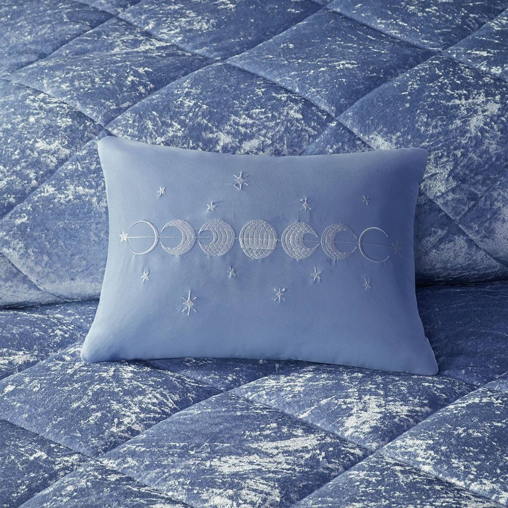 Alt View 2. Gracie Mills - Gracie Mills Andrea Duvet Cover Set with Throw Pillow - Blue.
