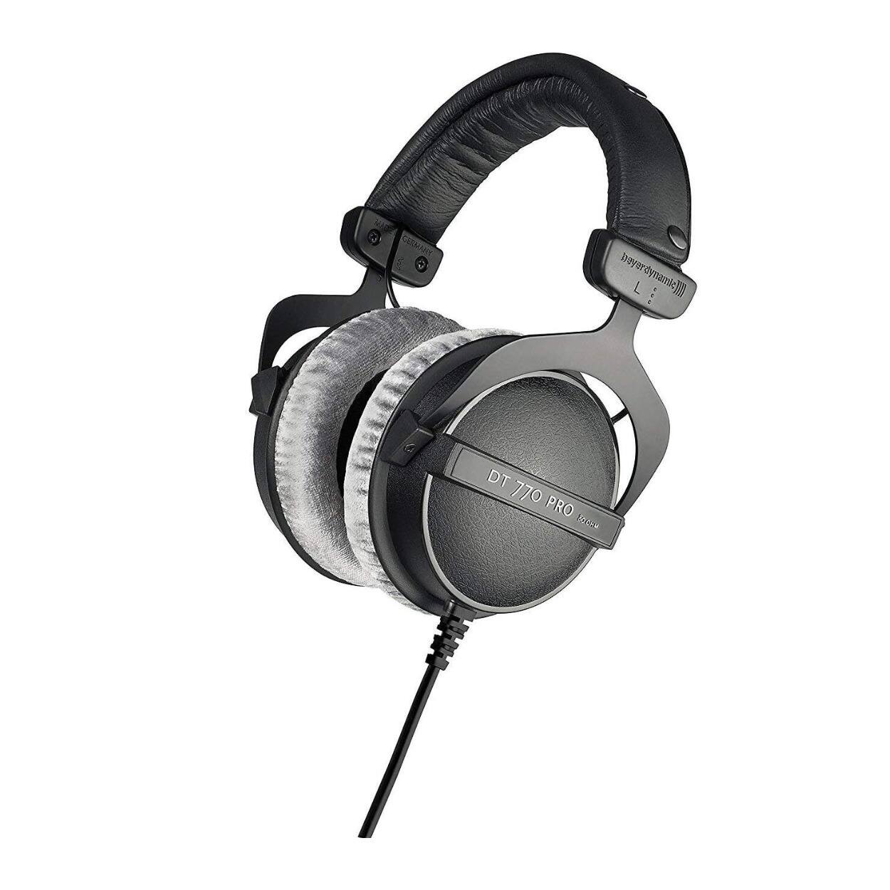 MA 0 CASMANT  
bayardynaie))  
L  
- +  
DT 770 PRO  
50M