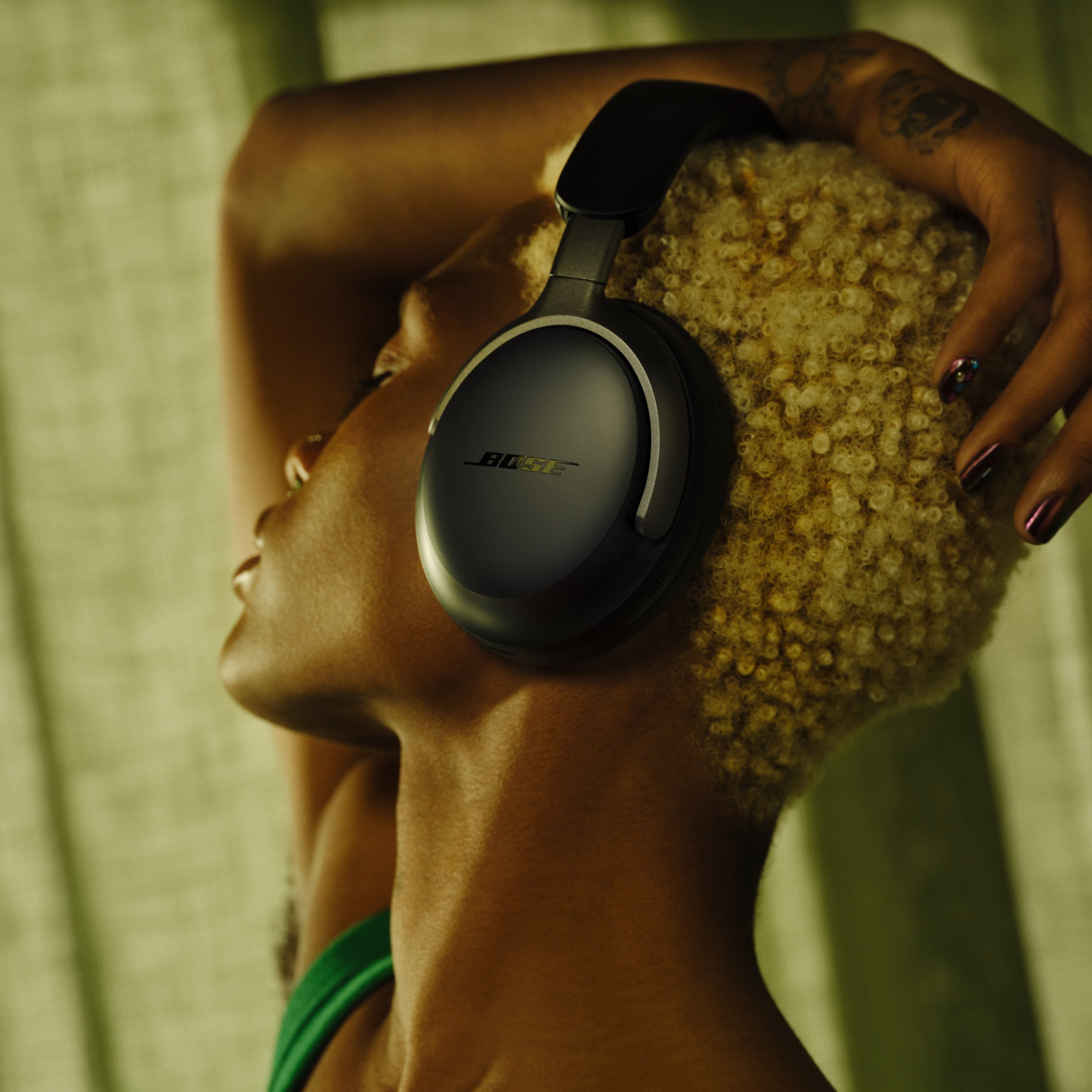 Left. Bose - QuietComfort Ultra Wireless Noise Cancelling Over-the-Ear Headphones - Black.