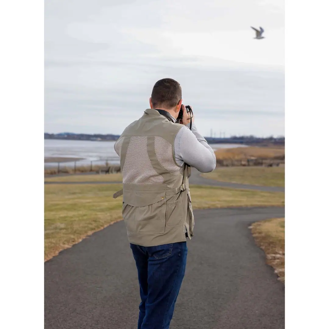 Angle. Domke - DOMKE PHOTOGS VEST SAND/MEDIUM - Black.