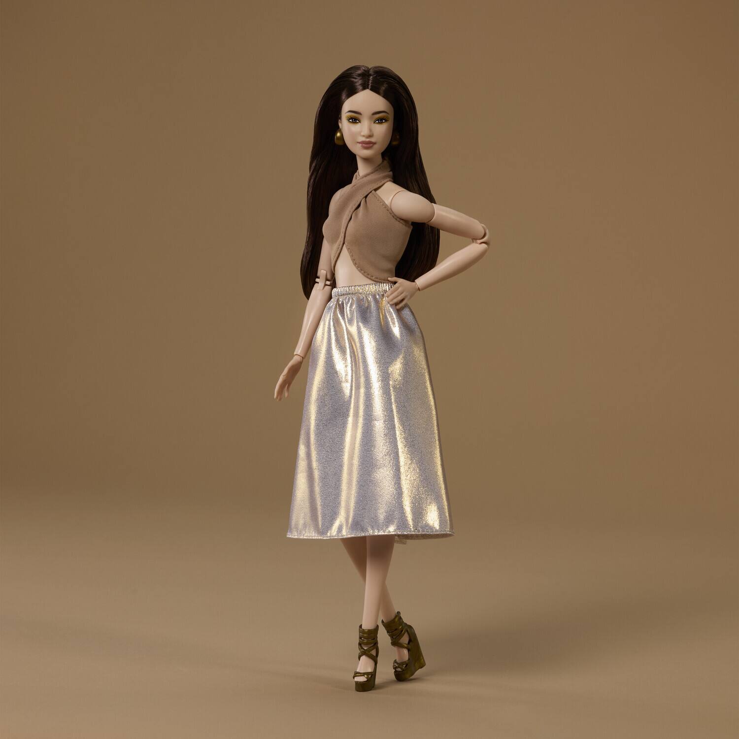 Alt View 3. Mattel - Barbie Basics Neutral Series 2026 Model 06   - COLLECTIBLES - Multicolor.