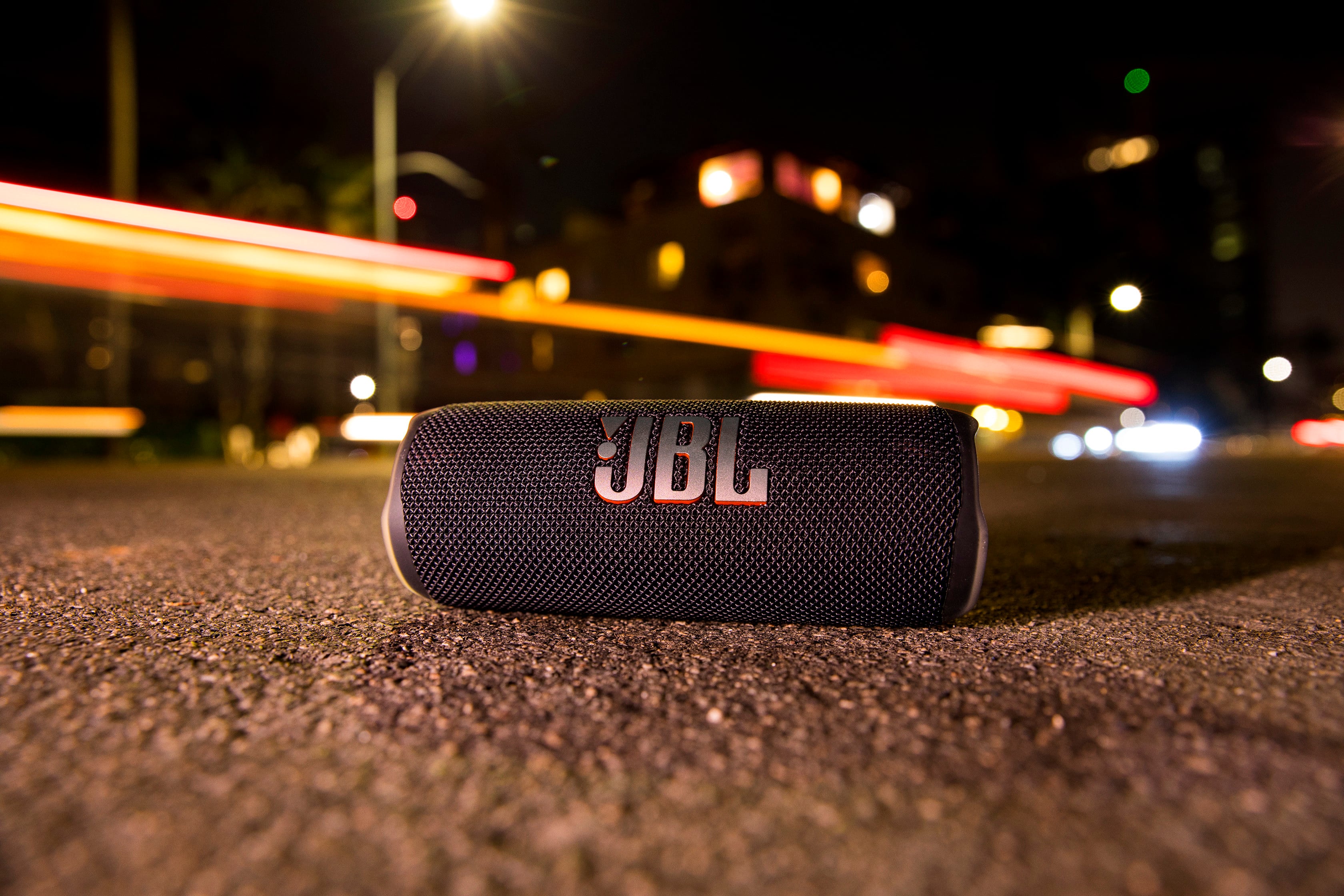 JBL Flip 6 deals Portable Waterproof Bluetooth Speaker (Black)