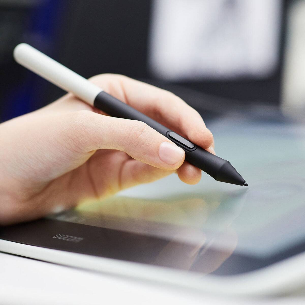 Alt View 5. Wacom - Wacom One Creative Cordless Pen - Black.