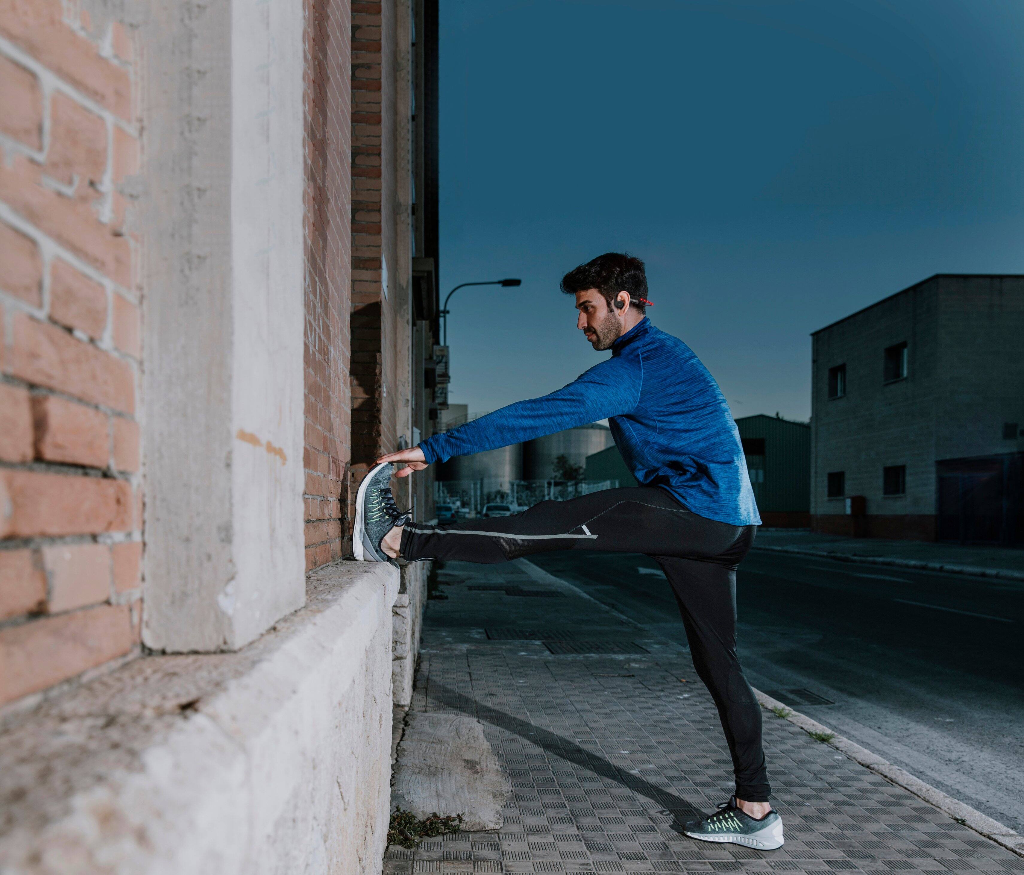 Left. OPN Sound - Dashlyte+ Wireless Sports Headphones with Safety Lights - Black.