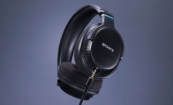 Sony MDR MV1 Open Back Reference Monitor Headphones with Hard Sony MDR MV1 Open Back Reference Monitor Headphones with Hard