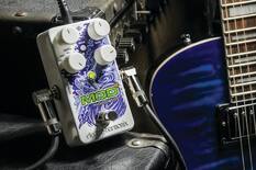 - MODE
- RATE
- DEPTH
- VOLUME
- COLOR
- HARM. VIB.
- TREM
- FILTER
- PITCH
- PHASE
- TIE
- TAP IN
- INPUT
- OUTPUT
- MOD
- MODULATOR
- ELECTRO-HARMONIX