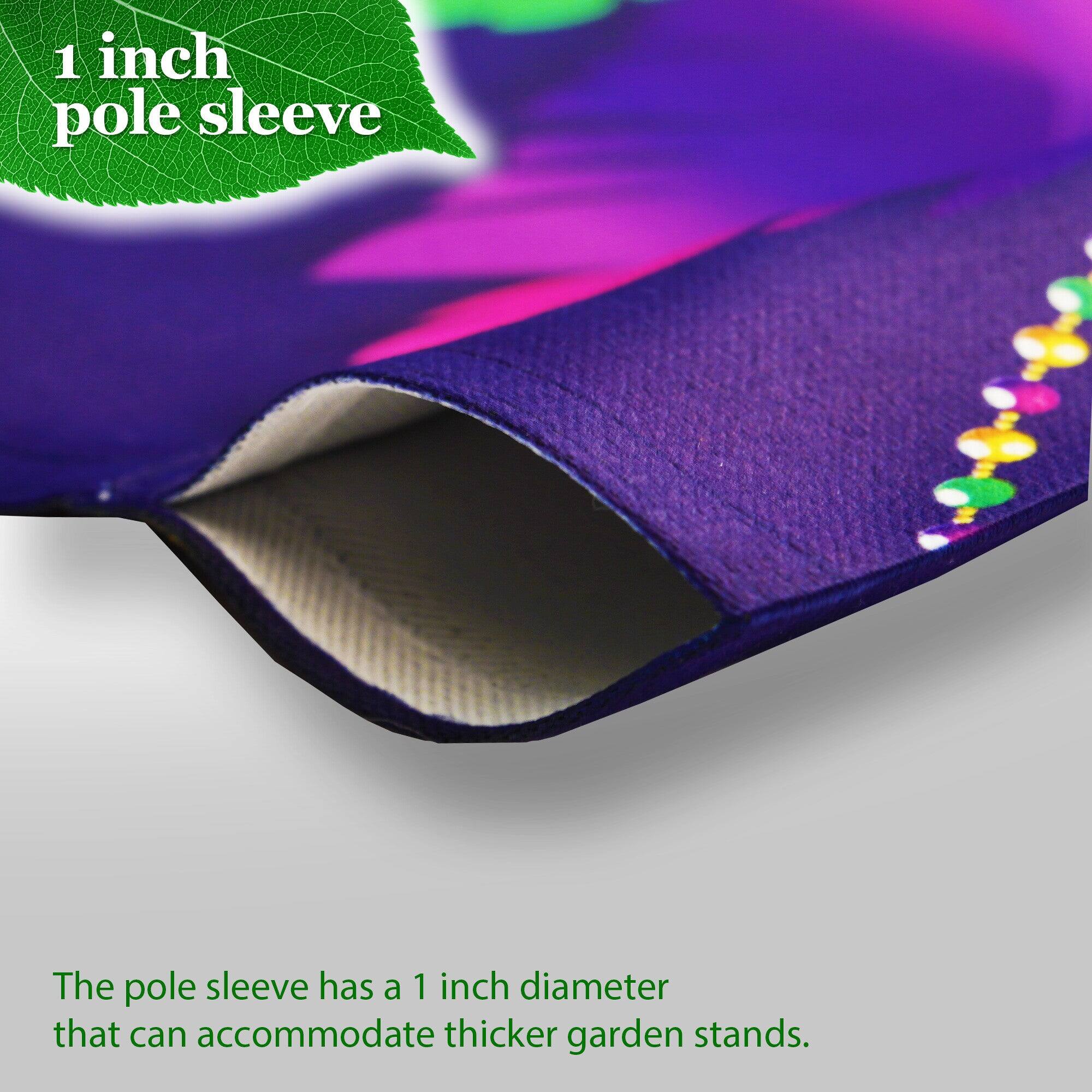 1 inch pole sleeve

The pole sleeve has a 1 inch diameter that can accommodate thicker garden stands.