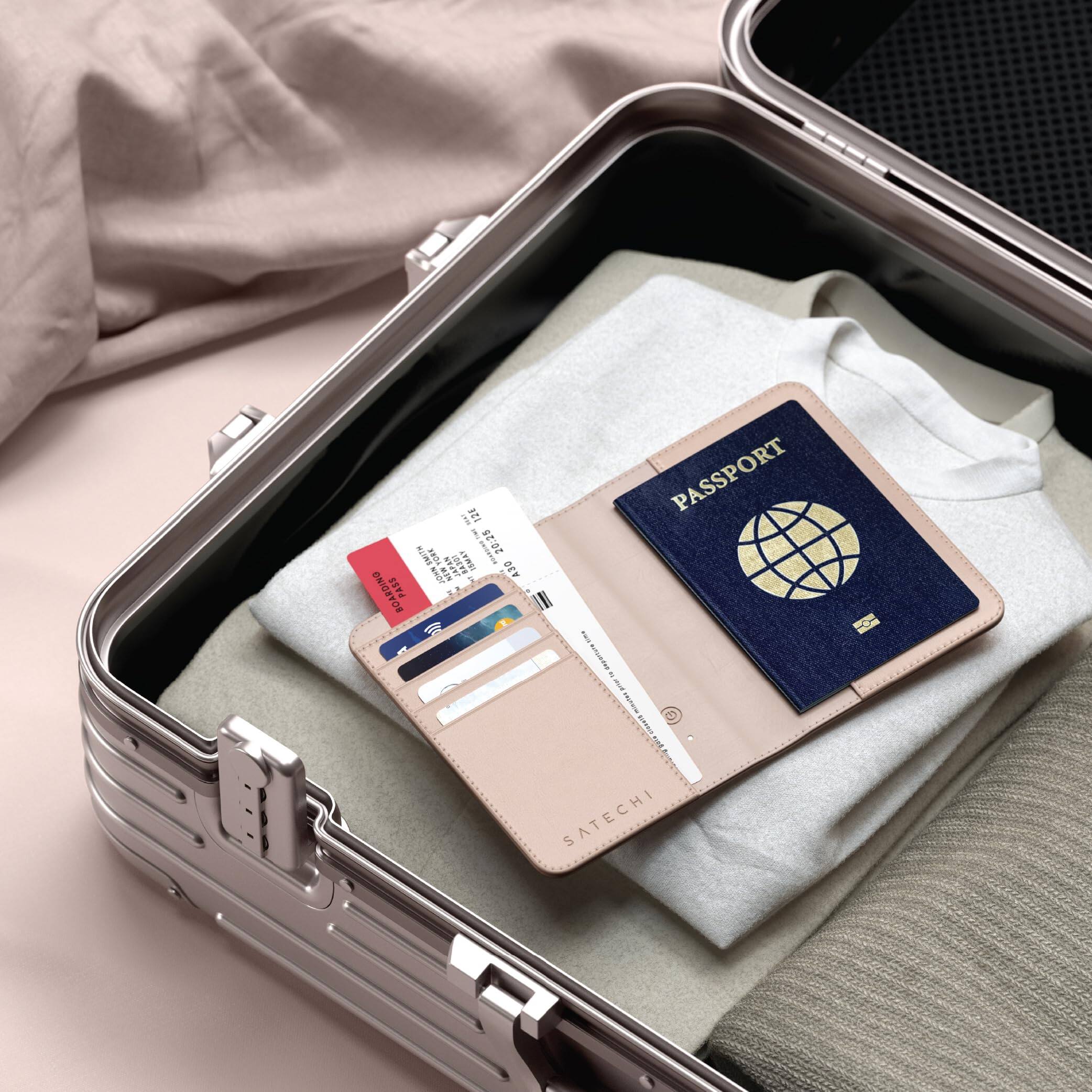 PASSPORT  
20:25  
SAT  
TUES  
APAN  
BAHE  
BOARDING PASS  
3R  
deenre  
1  
3  
EAME  
SATECHI