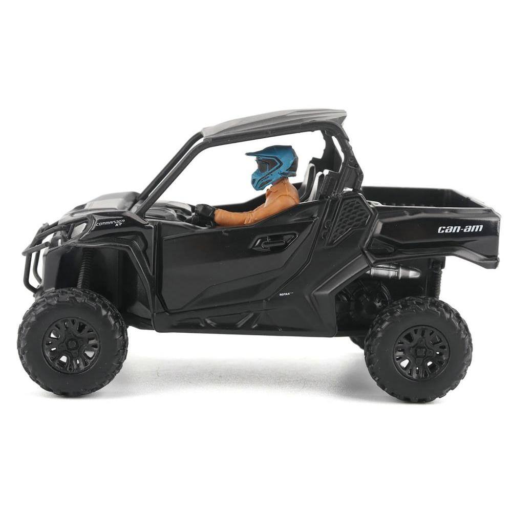 Commander X  
can-am