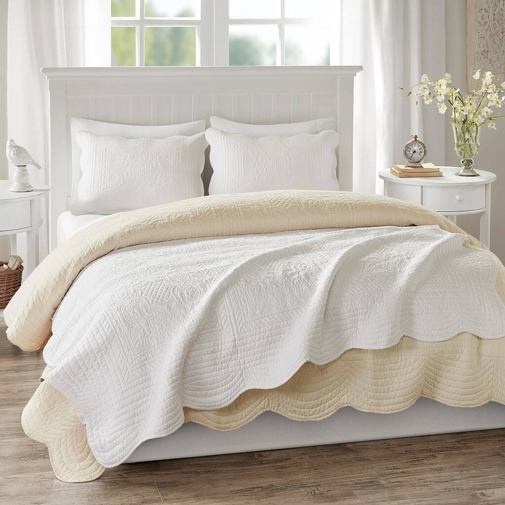 Alt View 2. Gracie Mills - Gracie Mills Salvatore Oversized Stitched Scalloped Edges Throw Blanket - White.
