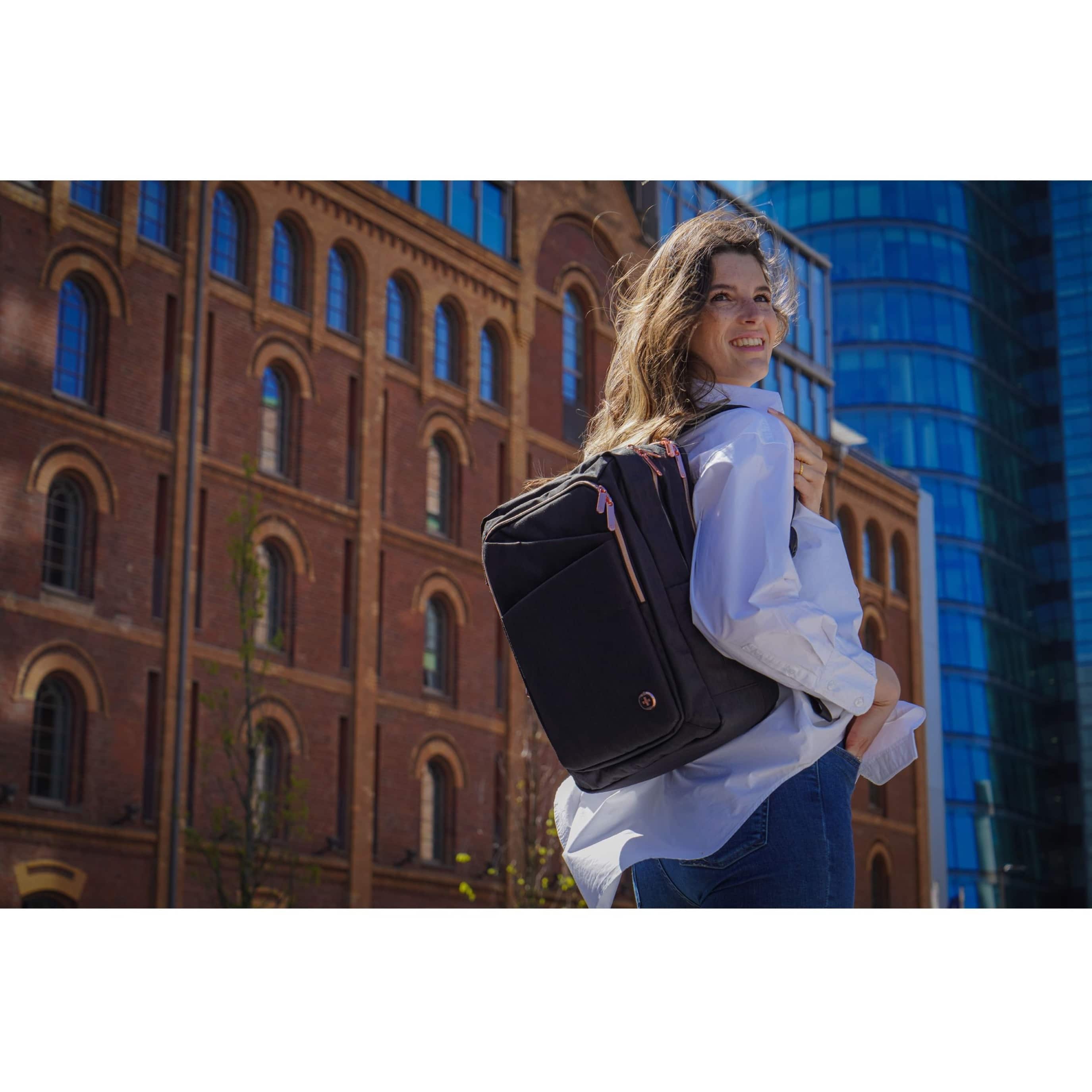 Alt View 38. Swissdigital Design - Carrying Case - Black.