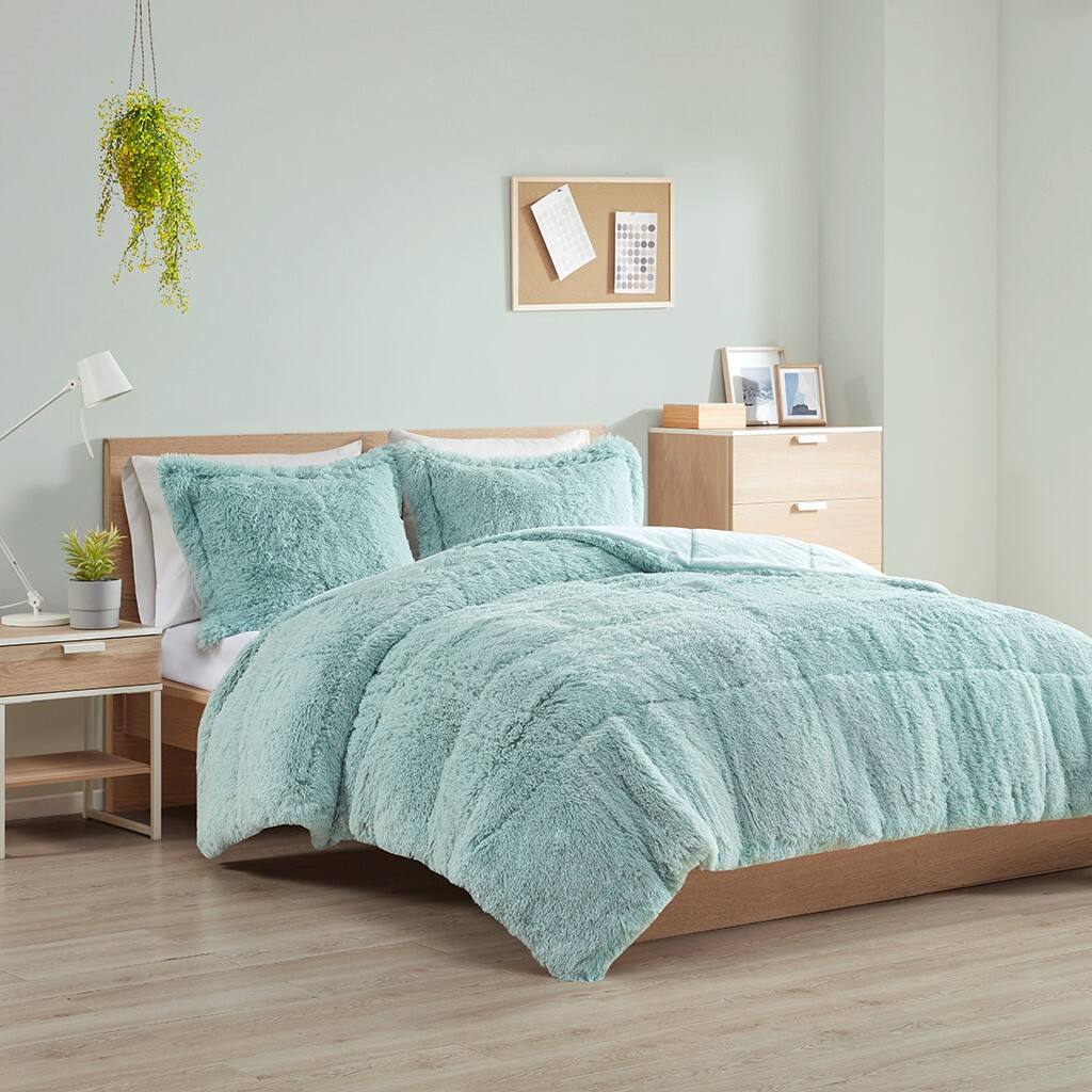 Alt View 3. Gracie Mills - Gracie Mills Susie Contemporary Shaggy Long Fur Comforter Set - Aqua.