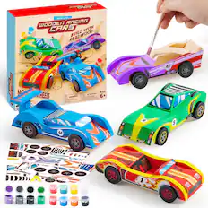 A BECINS CHRS build your WOODEN RACING CARS WITH BUILD WOOD REAL 57 CARA HOE MO HEELS WARNING ni MAN - - - - 1 - E AGE ATTENTION ANA - - - - 6+ - - - - - - 47 5 5 44 - 1