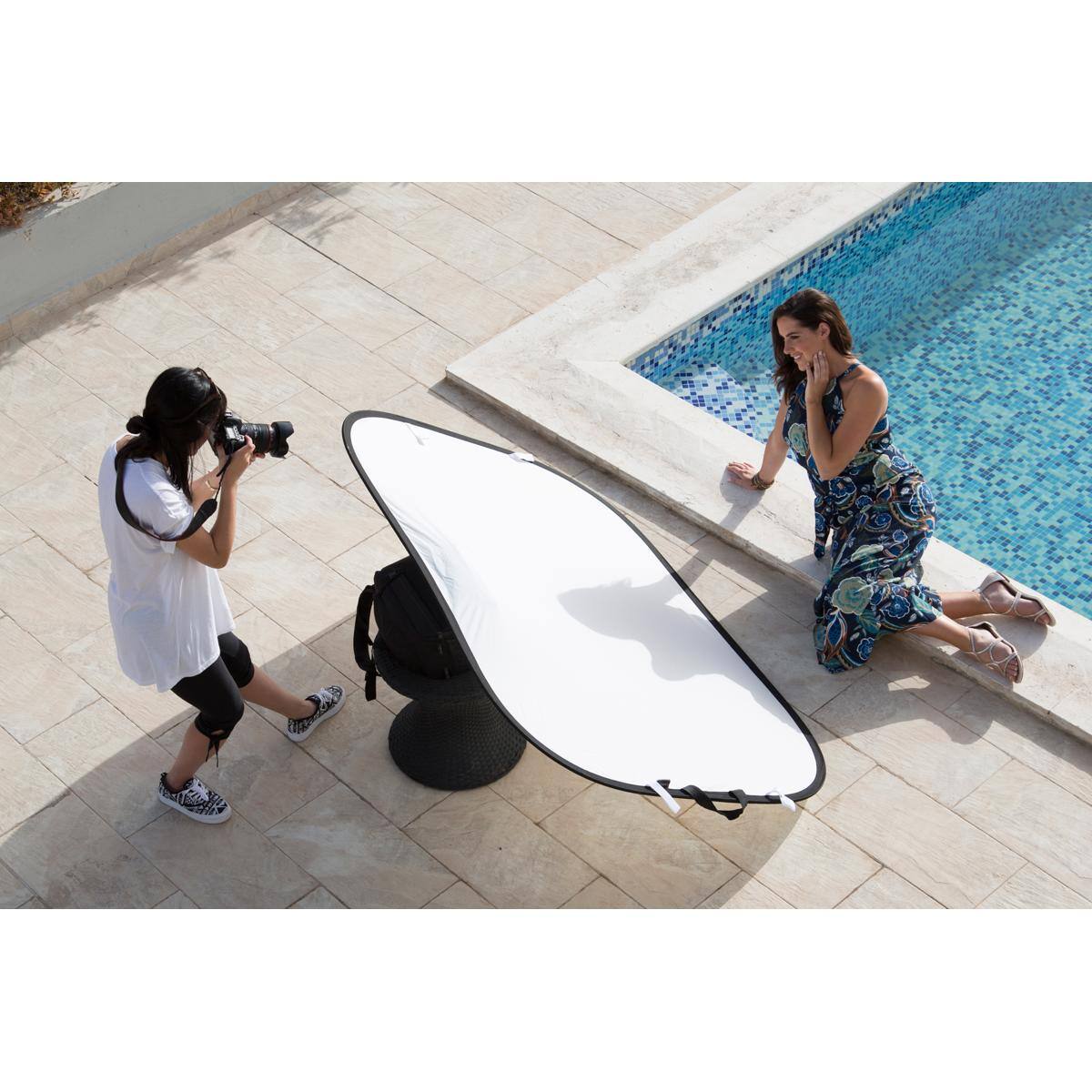 Alt View 4. Manfrotto - Manfrotto 48x72" Collapsible Oval Reflector, Silver/Gold.