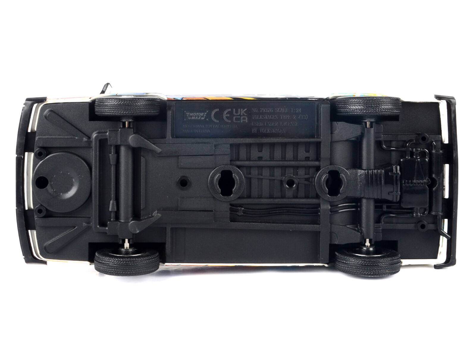 UK V 79376 SCALE 1:24 MOTOR C E  
MAZ VOLKSWAGEN T7P% 2 (13) CA  
USED UNDER LICENSE  
MADE IN CHINA  
BY VOLKSWAGEN