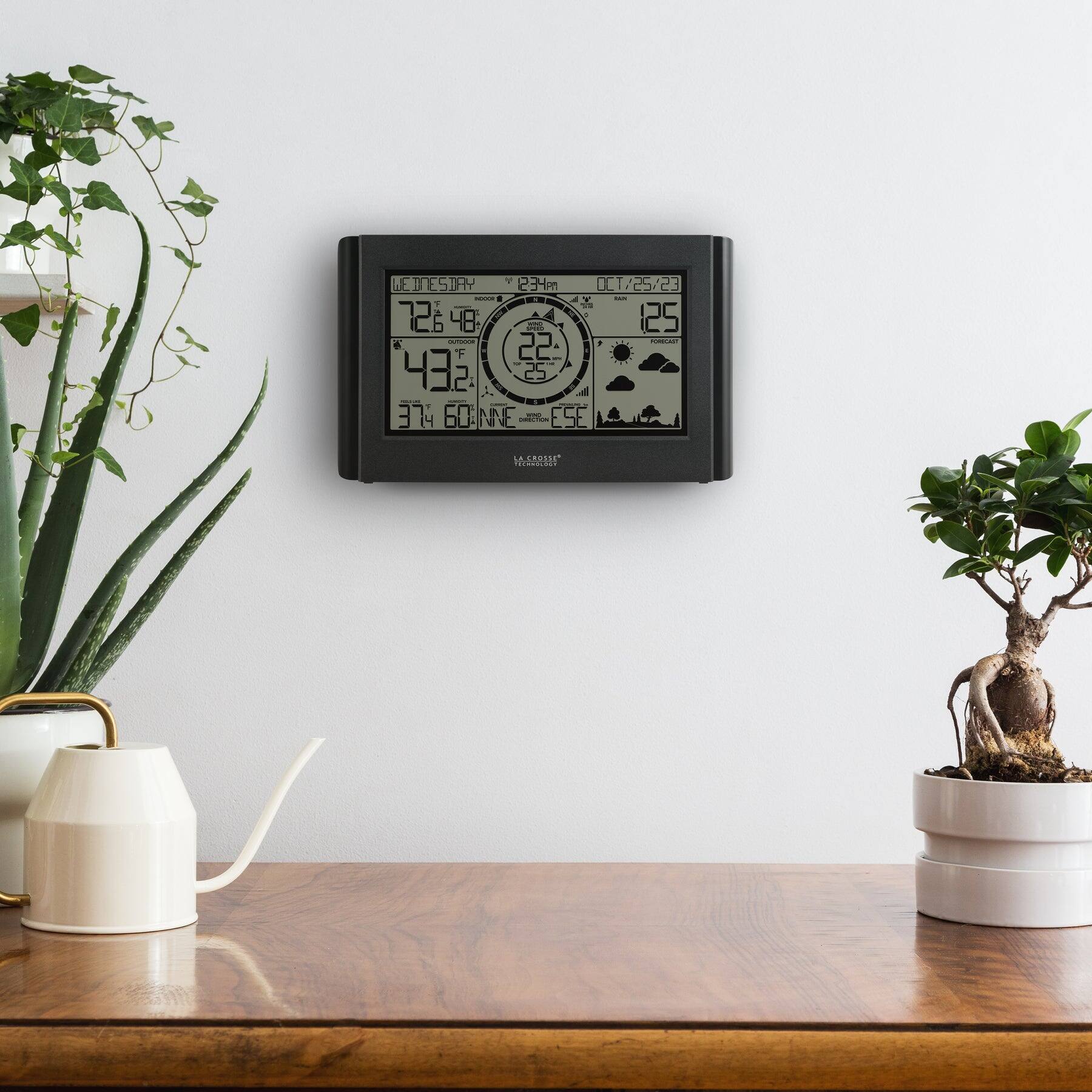 WEDNESDAY  
12:34 PM  
OCT 25, 23  
72.6°F  
43.2°F  
37.4°F  
60% HUMIDITY  
ESE  
25  
RAIN  
FORECAST  
LA-CROIX  
FORECAST