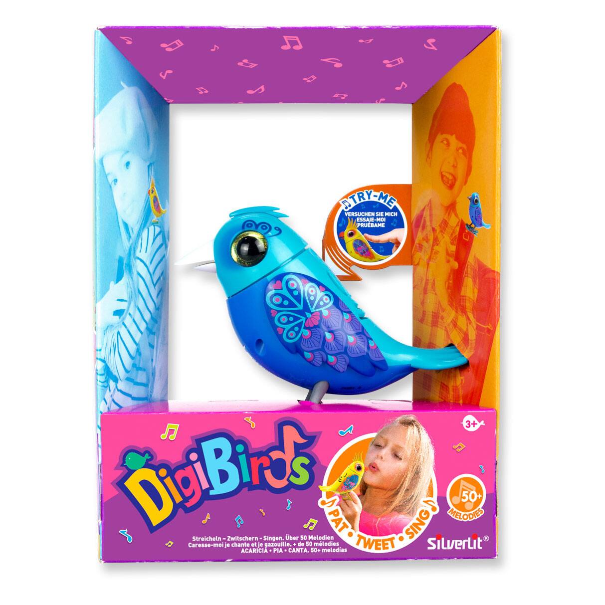 Sure, here is the corrected and grouped text from the image:

---

**TRY-ME**  
**VERSUCHEN SIE MICH**  
**ESSAIE MOI**  
**PRUEBAME**

**DigiBirds**  
**PAT SING**  
**TWEET**  
**Silverlit**

**50+ Melodien**  
**50+ Melodies**  
**50+ melodías**

**Streicheln - Zwitschern - Singen**  
**Caresse-moi - Chante - Gazouille**  
**Acaricia - Pía - Canta**

**3+**

**TRY-ME**  
**VERSUCHEN SIE MICH**  
**ESSAIE MOI**  
**PRUEBAME**

**50+ Melodien**  
**50+ Melodies**  
**50+ melodías**

**Streicheln - Zwitschern - Singen**  
**Caresse-moi - Chante - Gazouille**  
**Acaricia - Pía - Canta**

**Silverlit**

---