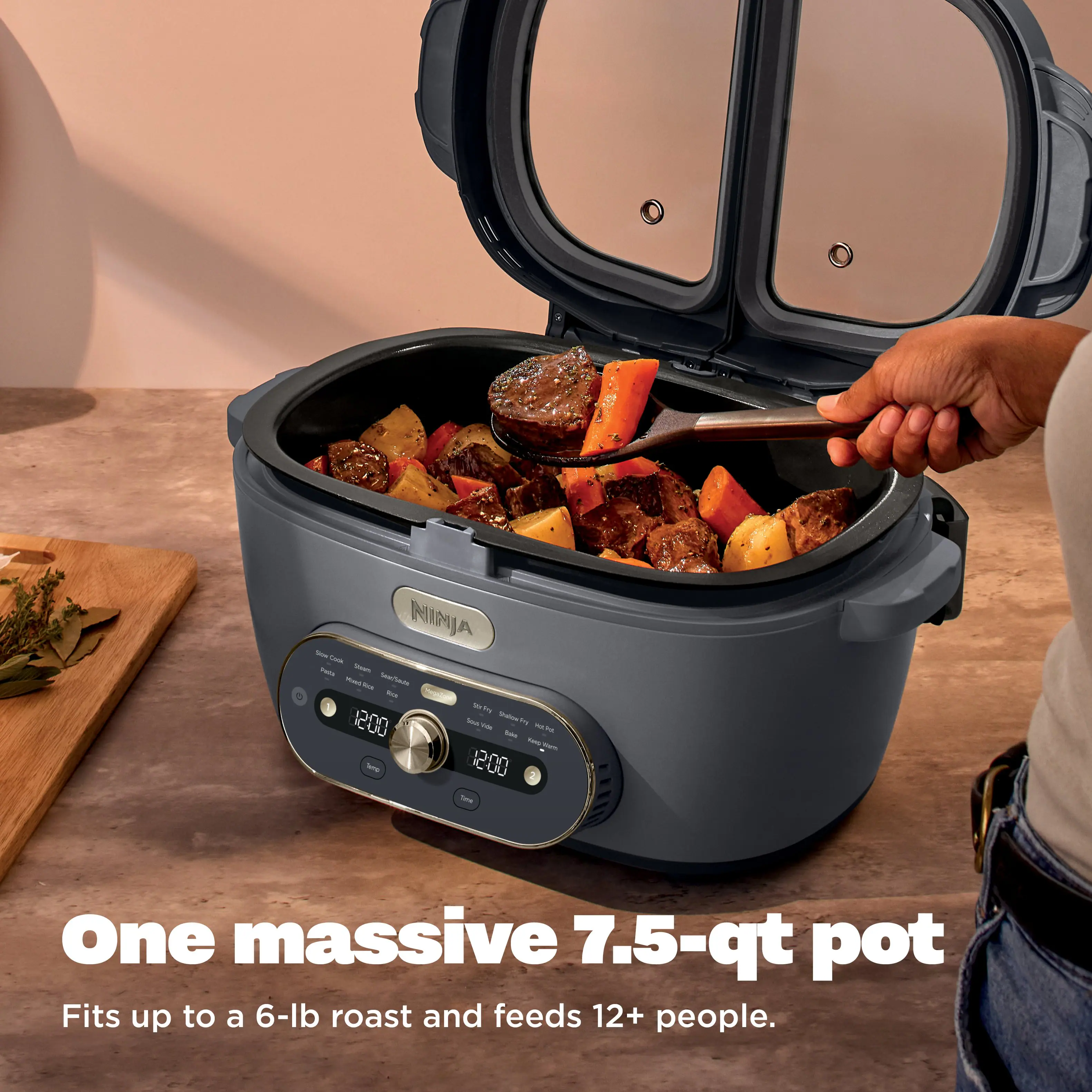 NINJA Shire cur Folls SCHISTI Ruck Sear/Soute Not 300mg Shatos 1200 Seea VIGA S Salch KEEP! RUG plam THIS 12:00 Serve

One massive 7.5-qt pot Fits up to a 6-lb roast and feeds 12+ people.
