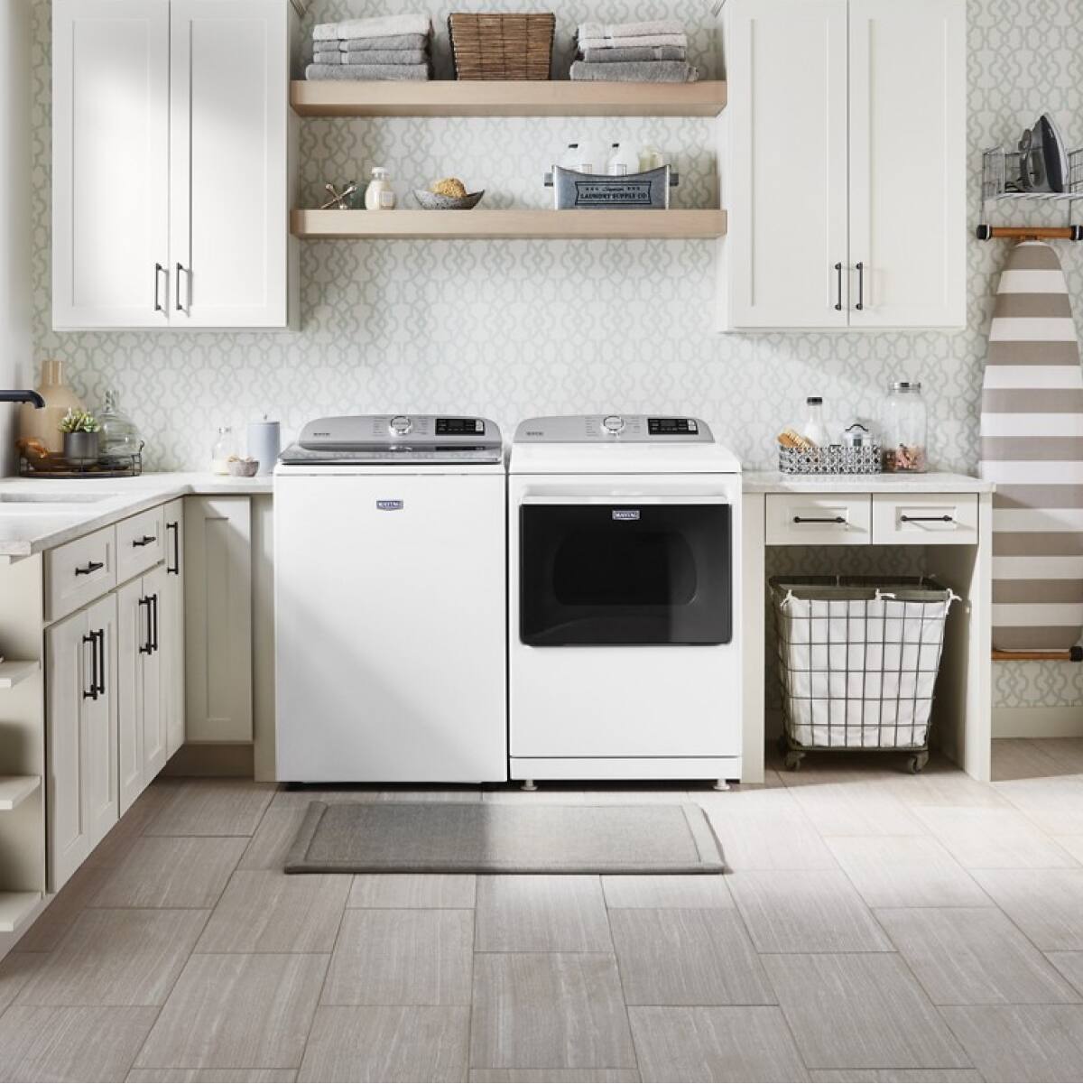 Alt View 6. Maytag - Maytag - 5.3 Cu. Ft. High Efficiency Smart Top Load Washer with Extra Power Button - White - Open Box - Fair - White.