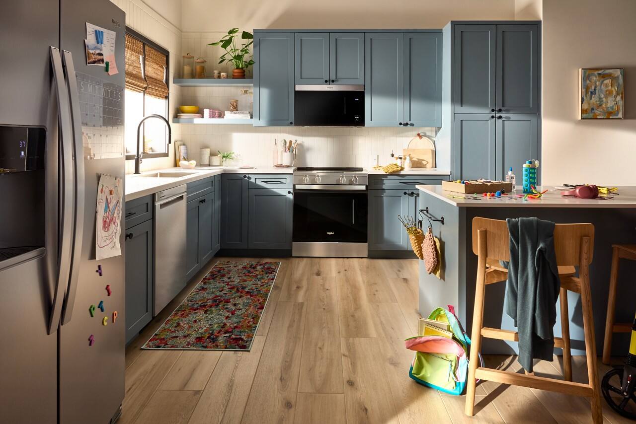 Alt View 7. Whirlpool - 5.3 Cu. Ft. Slide-In Electric Range with No Preheat and Slow Cook Modes - Black.