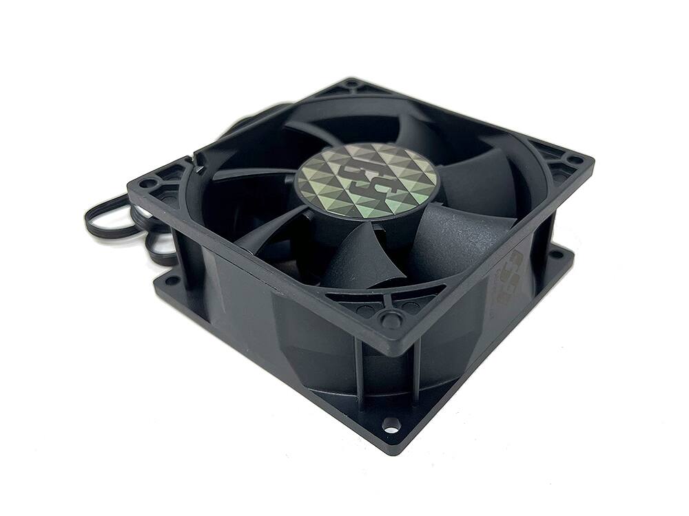 Alt View 2. Bluegears - b-BlasterPWM 90x38 2Ball PWM High Speed Fan ranging 500 to 5000 RPM with 128 CFM. UL, CE, FCC, RoHS, Reach Certified - Black.