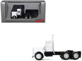 Peterbilt Short Day Cab 1/87 (HO) Plastic Model Car by Promotex - White