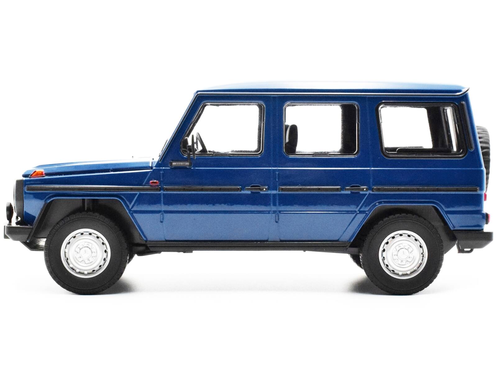 Angle. Minichamps - 1980 Mercedes-Benz G-Model (LWB) Dark Blue with Black Stripes Limited Edition to 402 pieces Worldwide 1/18 & - Dark Blue with Black.