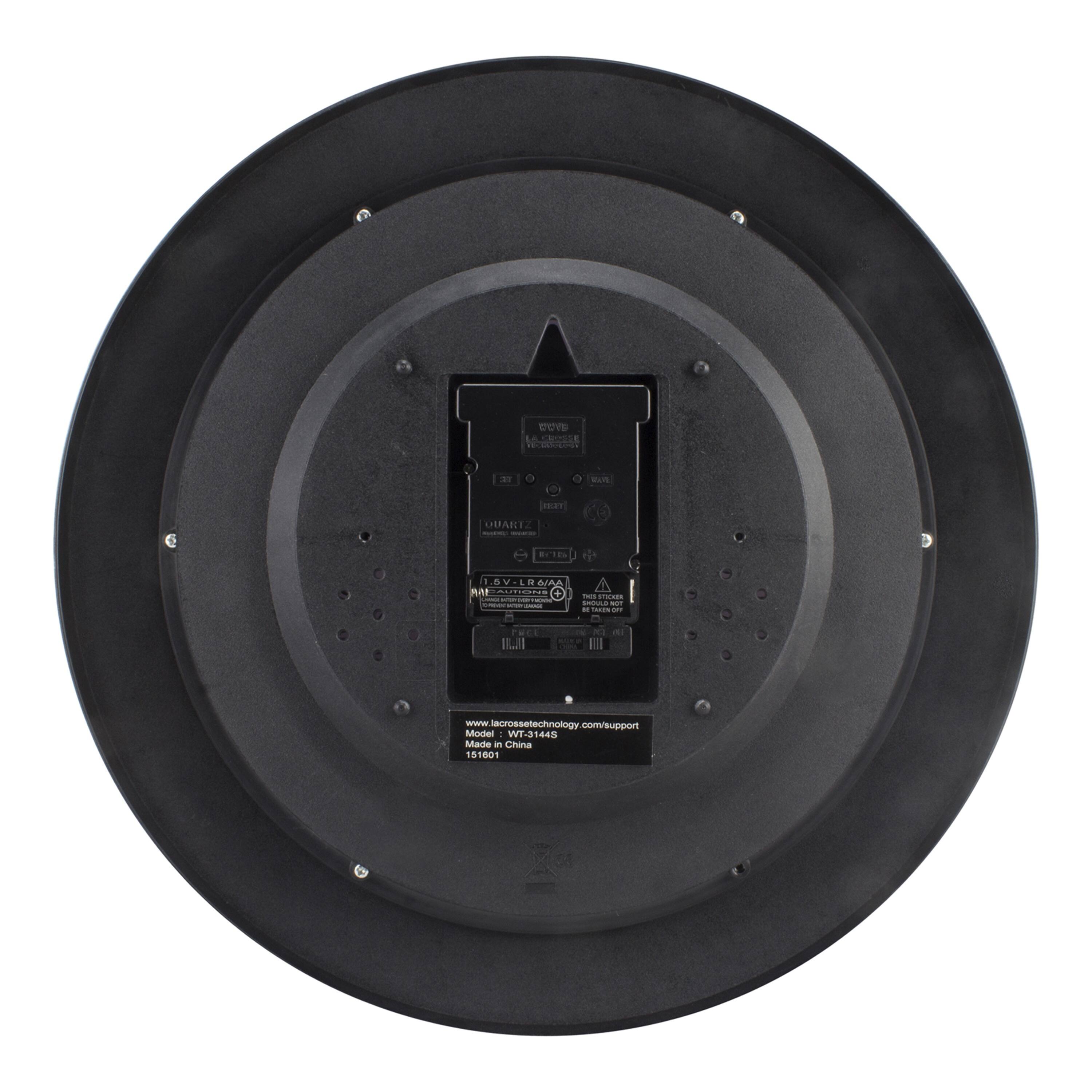 Sure, here is the corrected and grouped text from the image:

---

**Model:** W1-3144S

**Made in China**

**161801**

**www.lacrosse-technology.com/support**

**QUARTZ**

**WAVE**

**TV-LR**

**AUTOMATIC &**

**www.lacrosse-technology.com/support**

**Made in China**

**161801**

---

This text includes the model number, manufacturing details, and the website for support.