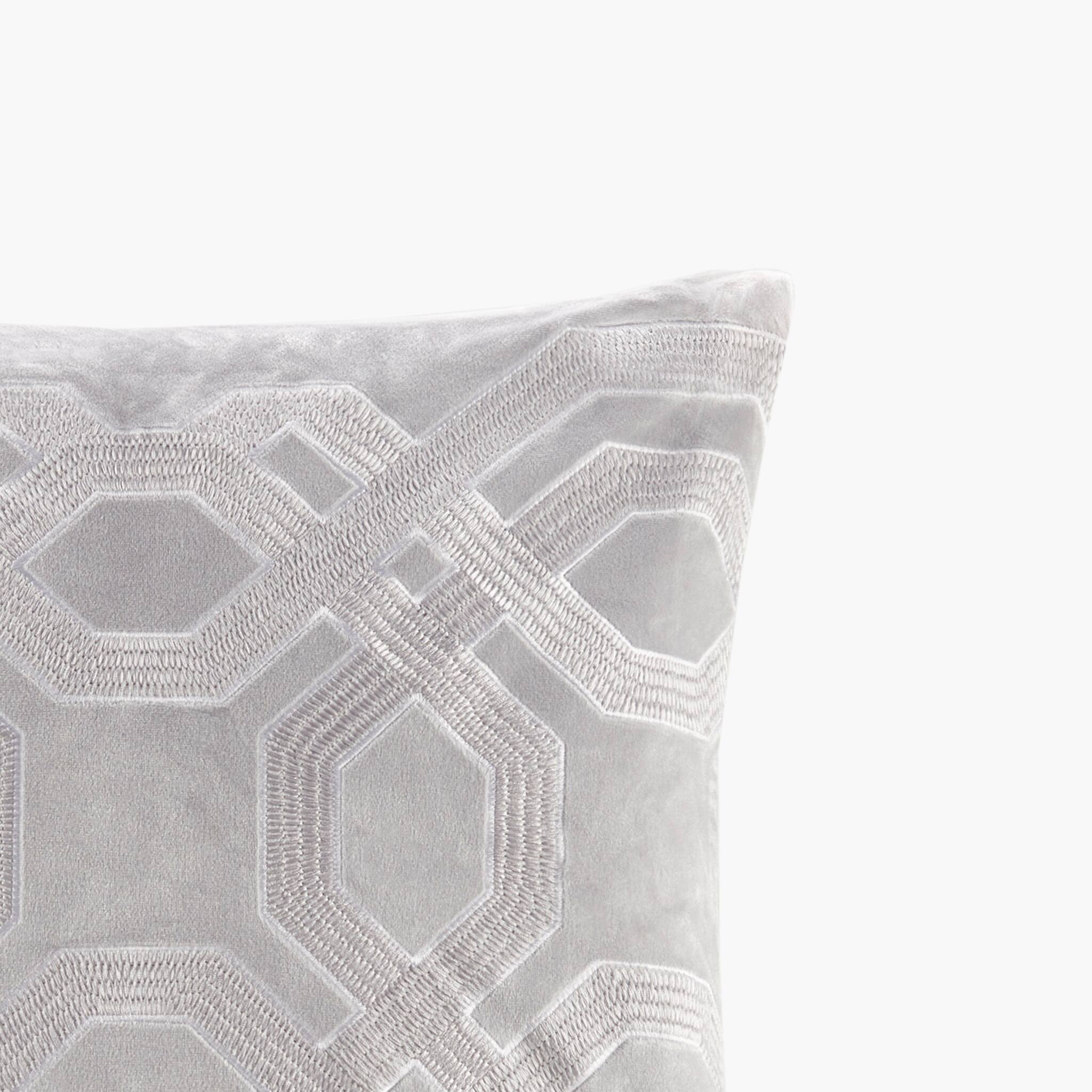 Alt View 1. Gracie Mills - Gracie Mills Gerard Japanese Braiding Square Decor Pillow - Silver.