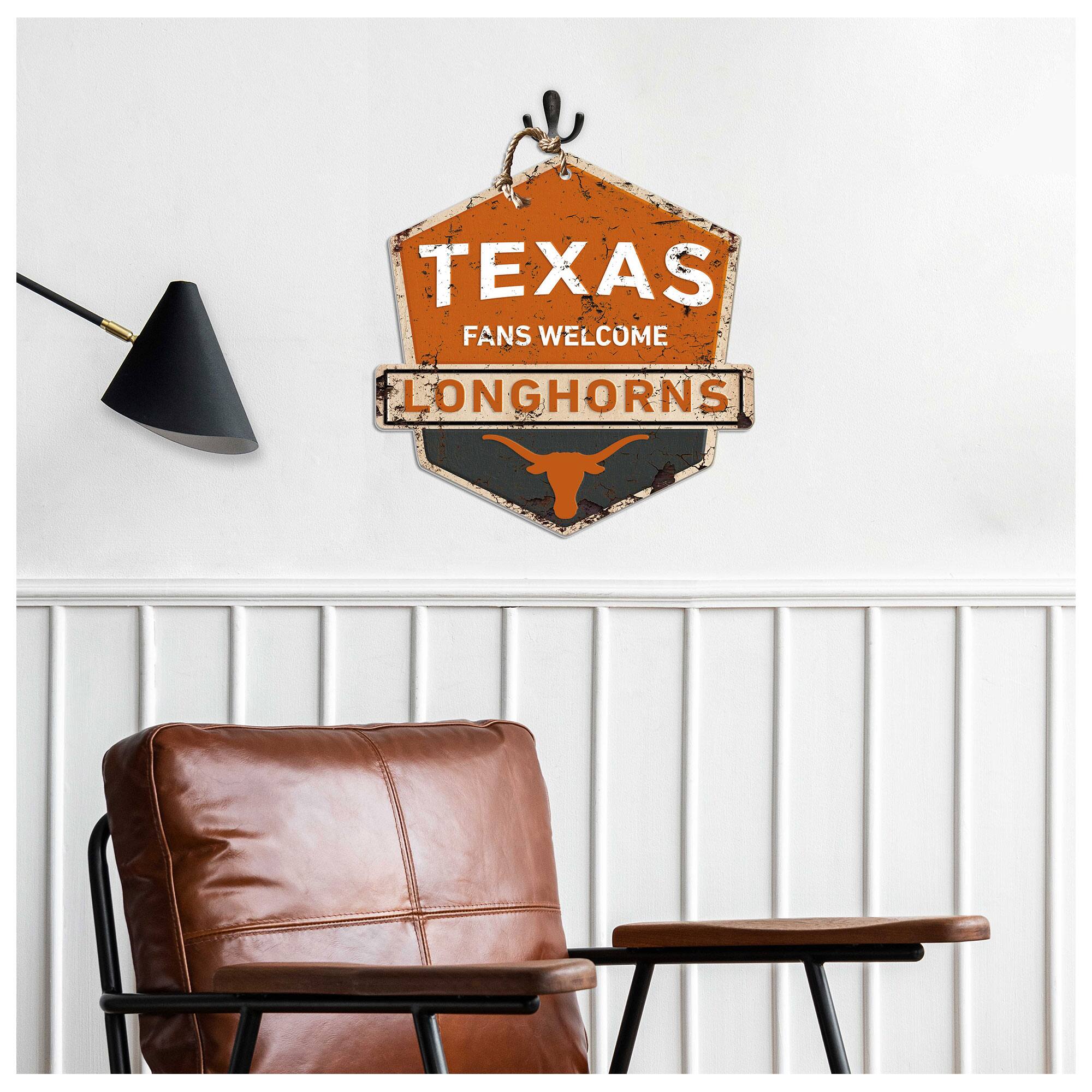 TEXAS FANS WELCOME LONGHORNS