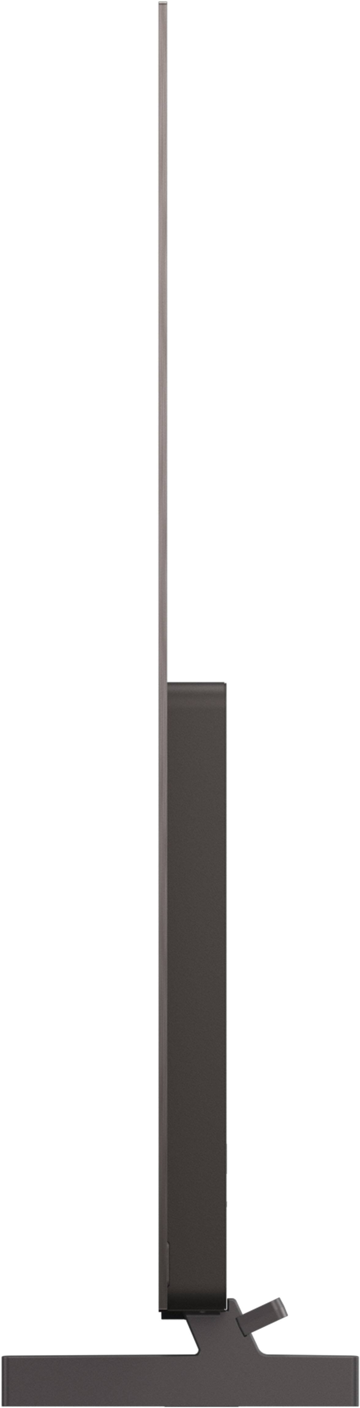 Alt View 32. LG - 77" Class B6E Series OLED AI 4K Smart webOS TV  (2026).