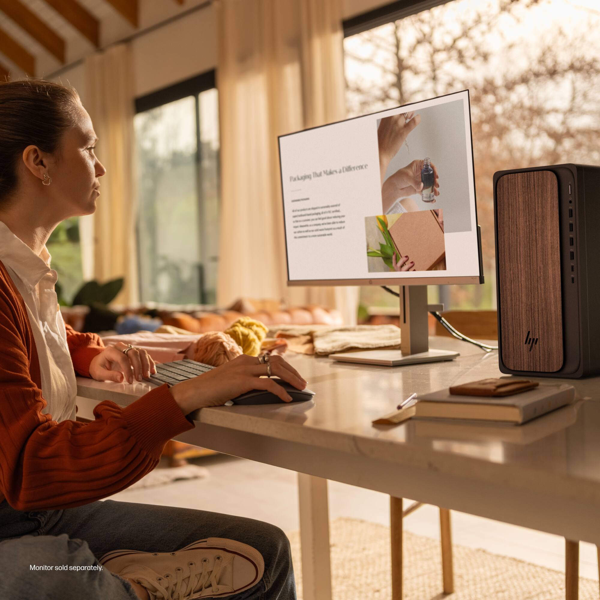 - k a Diference Parluging I lyr
- Monitor sold separately.