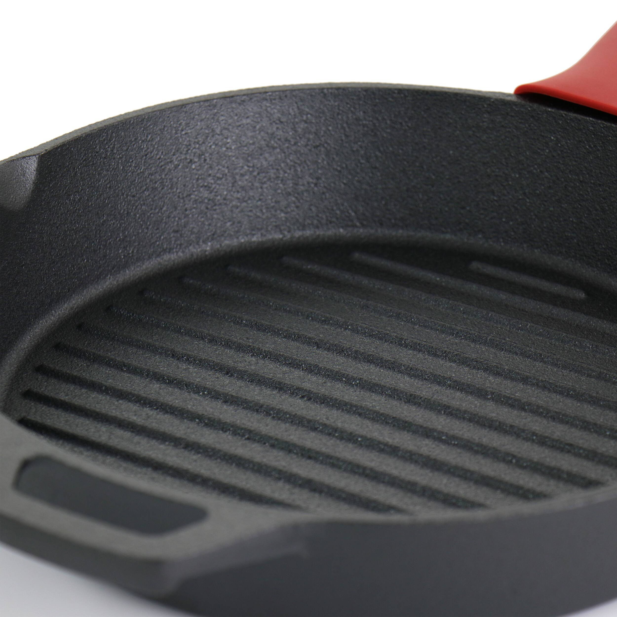 Alt View 4. Mega Chef - MegaChef Pre-Seasoned Cast Iron 6 Piece Set with Red Silicone Holders - Black and Red.