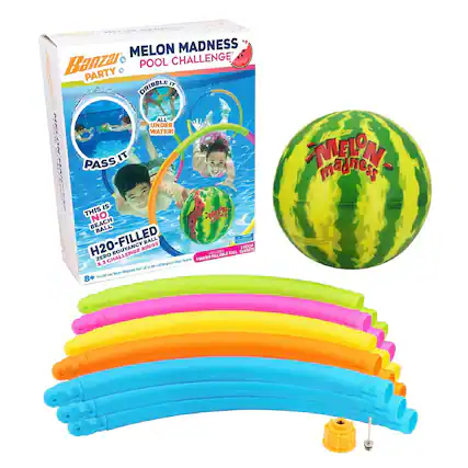 MELON MADNESS POOL CHALLENGE
Banzai PARTY
DRIBBLE IT
PASS IT
THIS IS NO BEACH BALL
H2O-FILLED BALL
ZERO BOUANCY RINGS
3 CHALLENGES
INCLUDES:
1 WATER-FILLABLE BALL
1 WATER-FILLABLE RING TARGET
8+