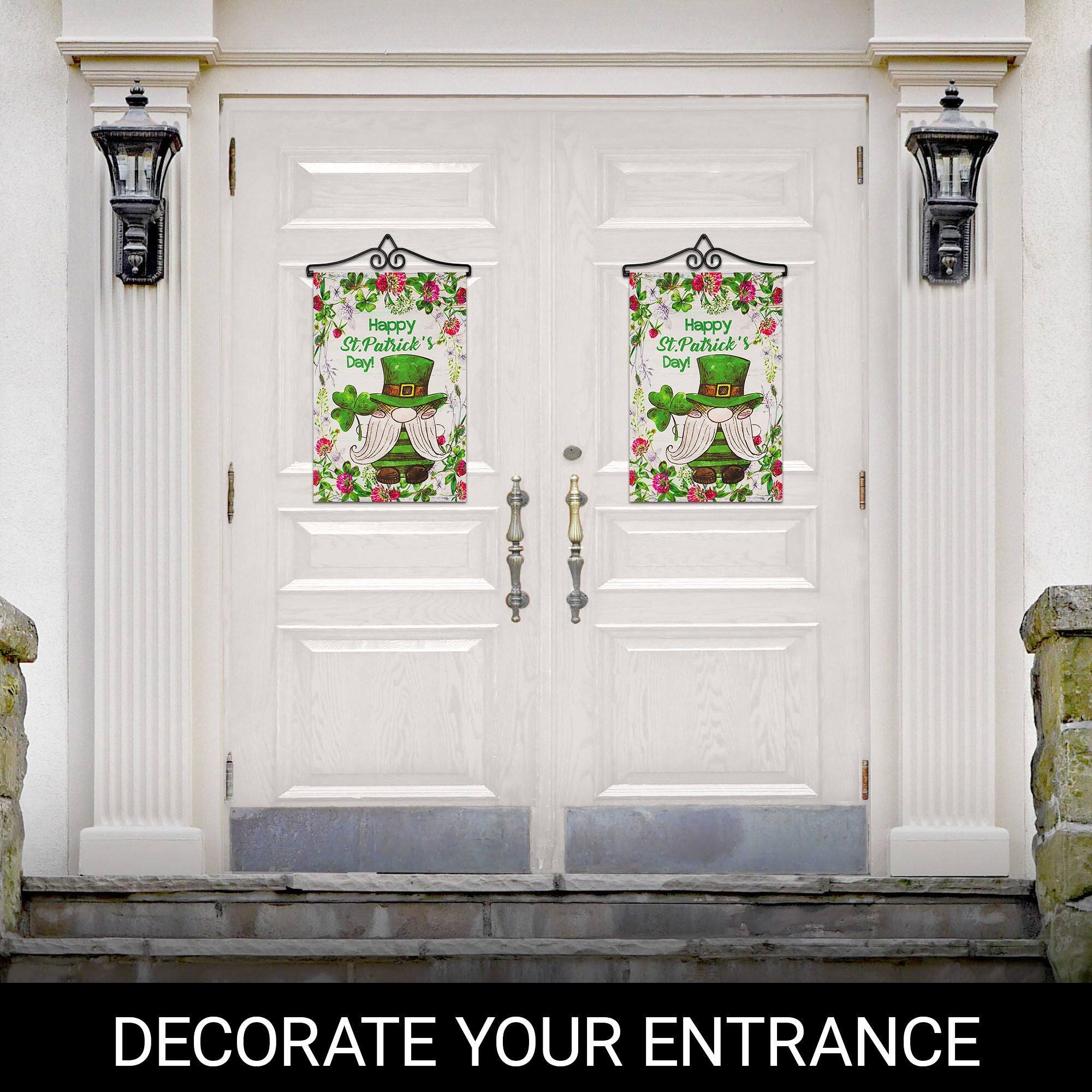 Happy St. Patrick's Day!  
DECORATE YOUR ENTRANCE