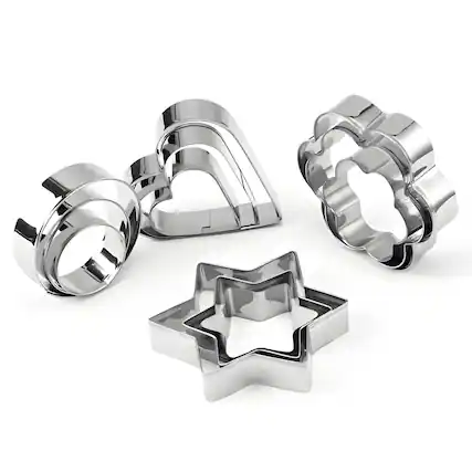 Front. Kitcheniva - Stainless Steel Cookie Cutter 12 Pcs Set.