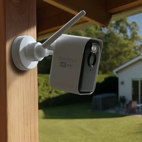 Alt View 1. Swann - MaxRanger4K™ Mini Long-Range Wireless Security System with 3 Cameras.