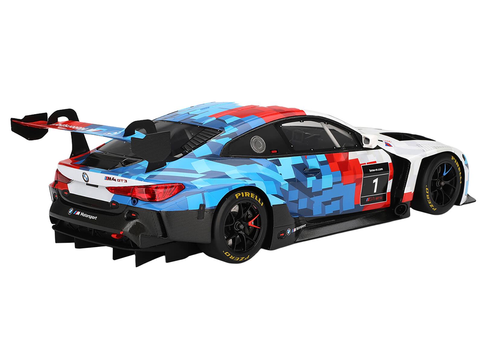 M4 GT3  
BMW Motorsport  
PIRELLI  
P ZERO  
P ZERO  
1  
bmw.com
