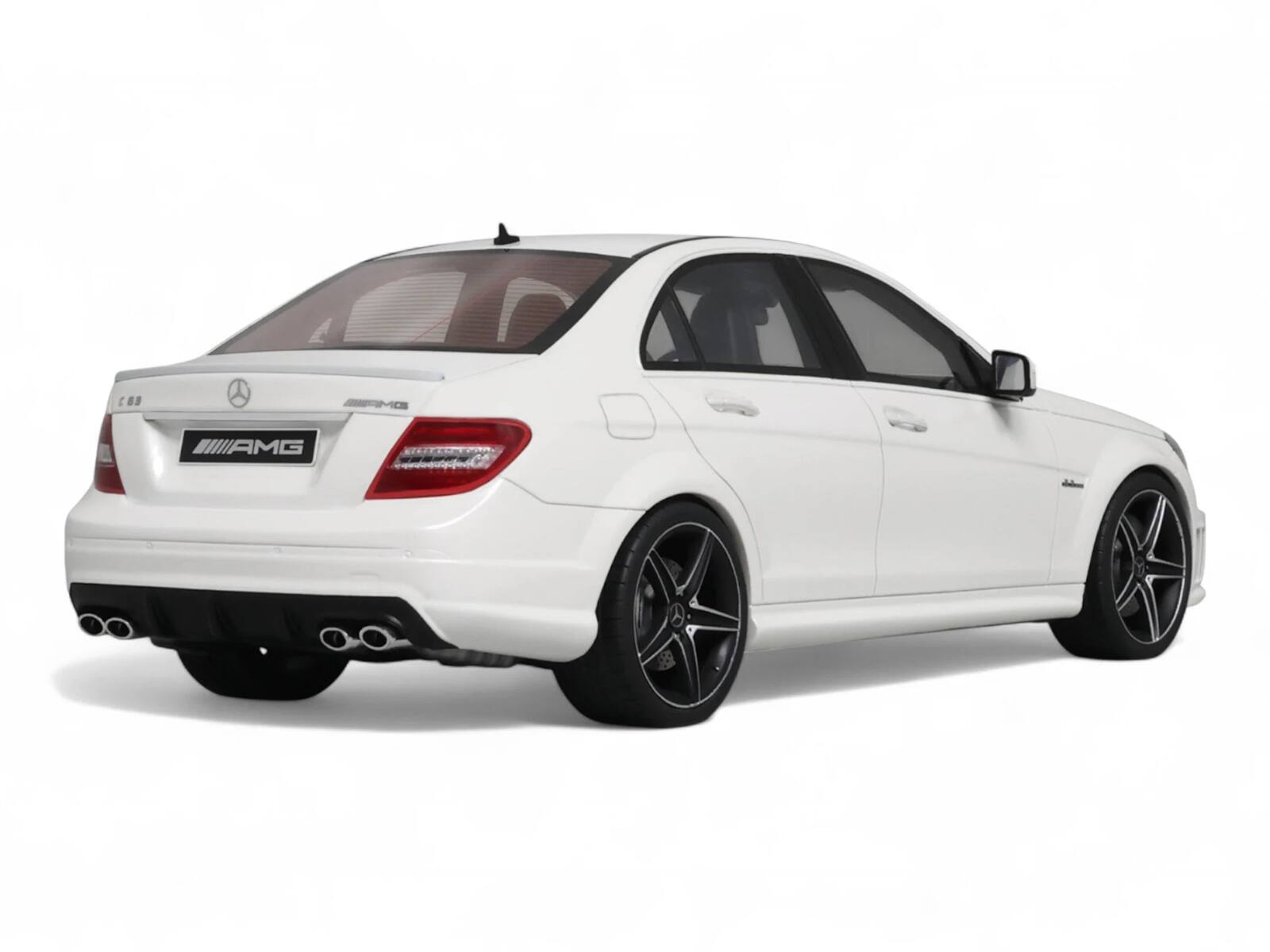 Alt View 4. GT Spirit - 2007 Mercedes-Benz C63 AMG Diamond White 1/18 Model Car by GT Spirit.