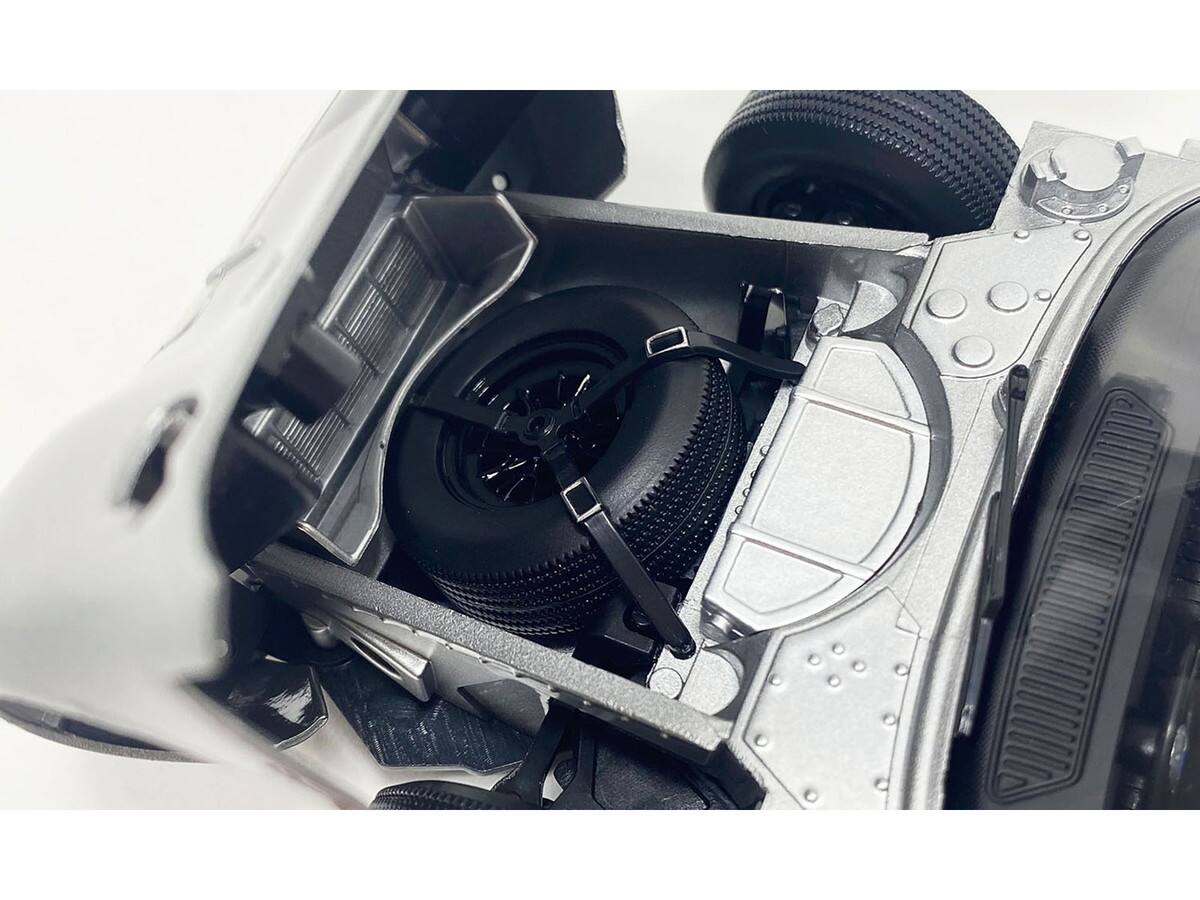 Angle. ACME - 1966 Ford GT-40 MKII #F85 Silver Metallic with Black Stripes 1/18 Diecast Model Car by ACME - Silver Metallic.