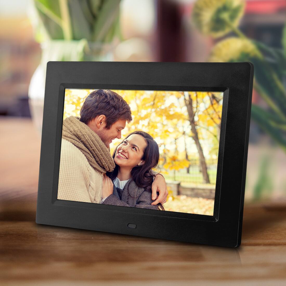 Back. Sungale - 8 inch Digital Photo Frame, 800x600 - Photo/Video/Music Support - Black.