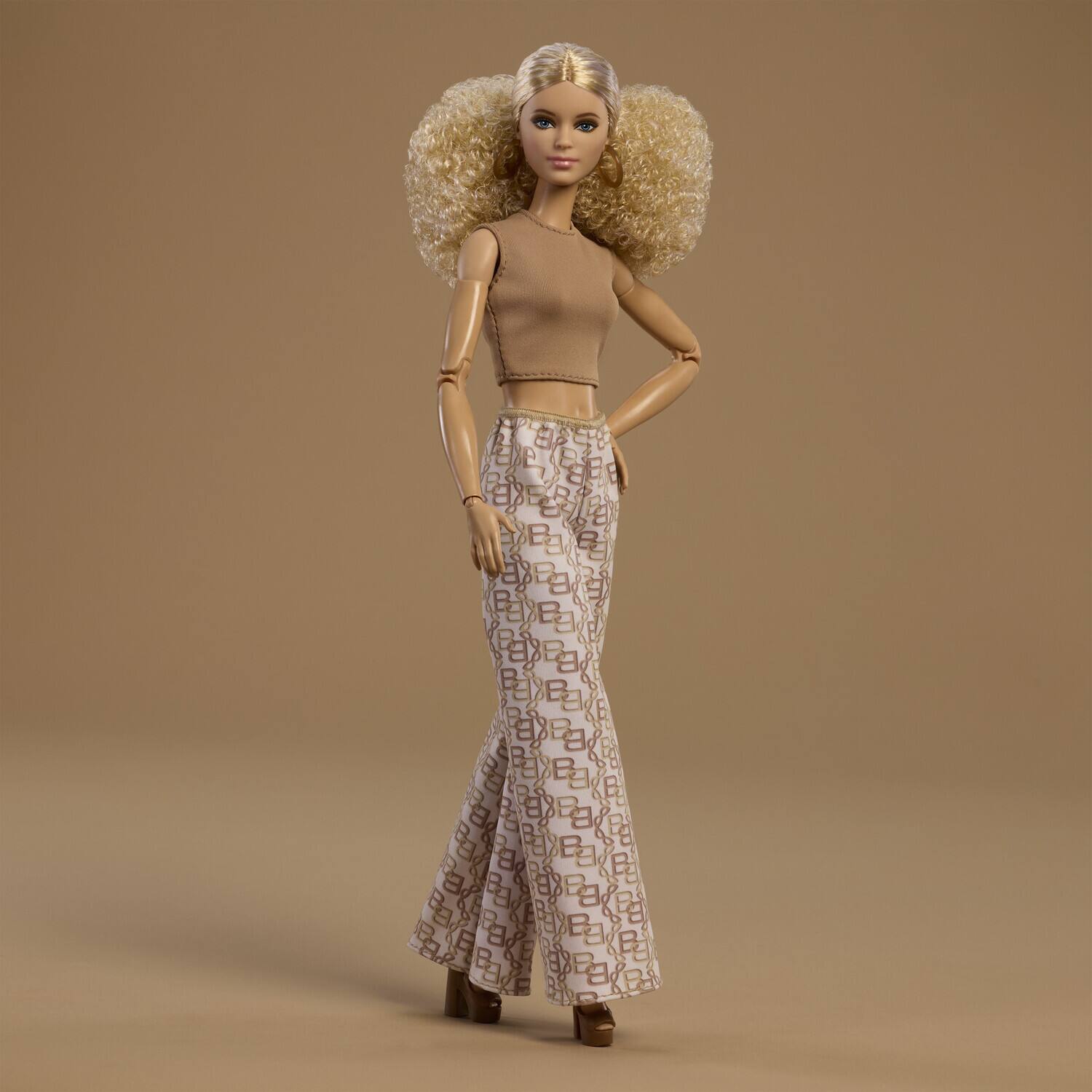 Alt View 3. Mattel - Mattel Collectible - Barbie Basics Neutral Series 2026 Model 07   - COLLECTIBLES - Multicolor.