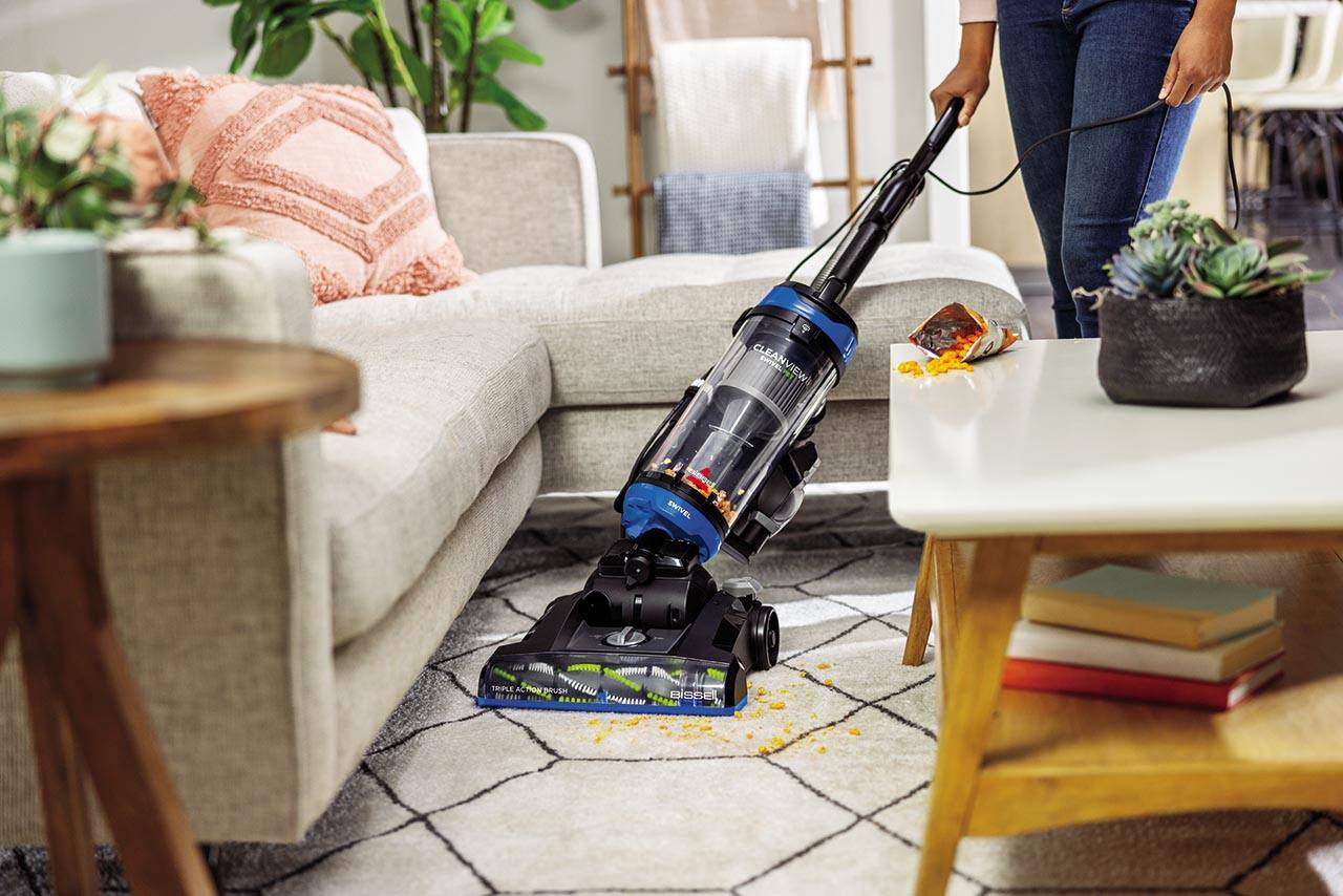 Cleanview EH1FEL Swivel Triple Action Brush Bissell