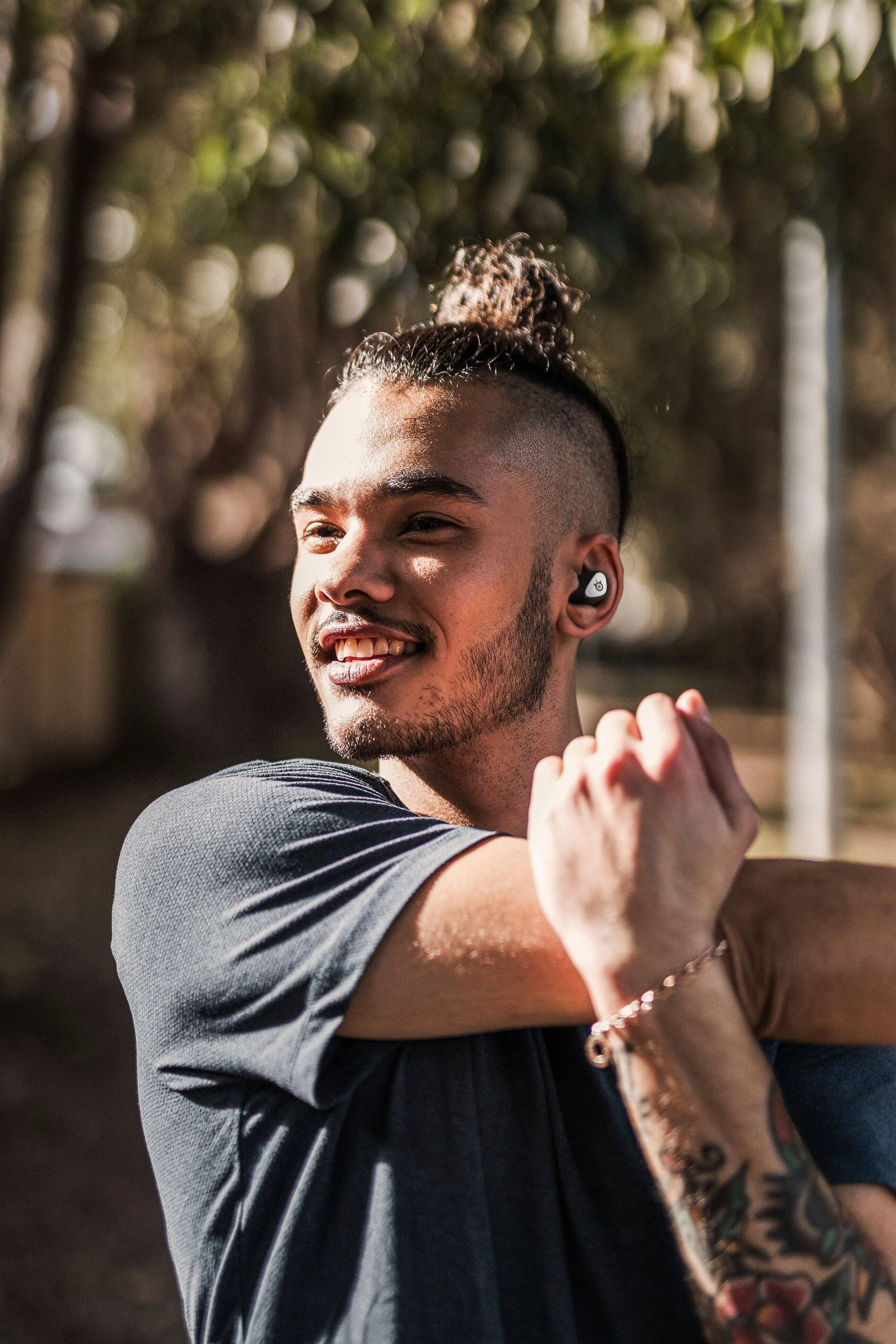 Alt View 17. SteelSeries - Arctis GameBuds True Wireless Noise Cancelling Gaming Earbuds for Xbox, PS5, PS4, PC, Switch - Black.