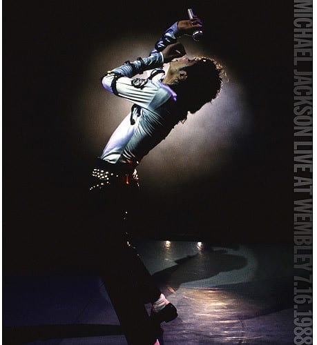 Front. Michael Jackson - Michael Jackson Live at Wembley July 16 1988   - DVD.
