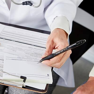 The text appears to be a mix of words and possibly a title or heading. Here is the corrected and grouped version:

**Paper Gel Profile**

This seems to be the title or heading of the document.