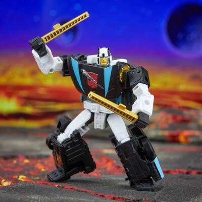 HASBRO Transformers Studio Series Devastation Wheeljack action figures HASBRO Transformers Studio Series Devastation Wheeljack action figures